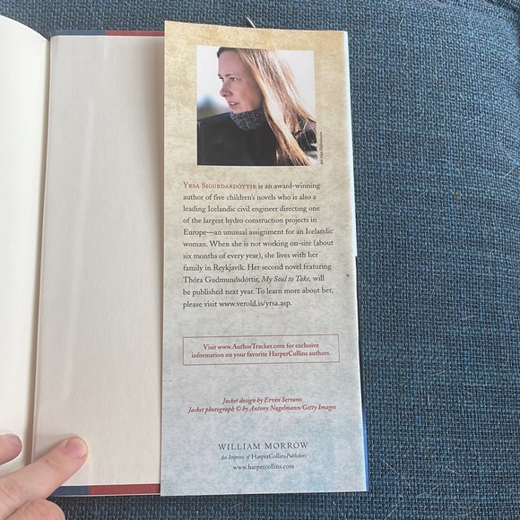 Last Rituals (An Icelandic Novel) Yrsa Sigurdardottir. Mystery. Secret symbols. - Picture 4 of 10